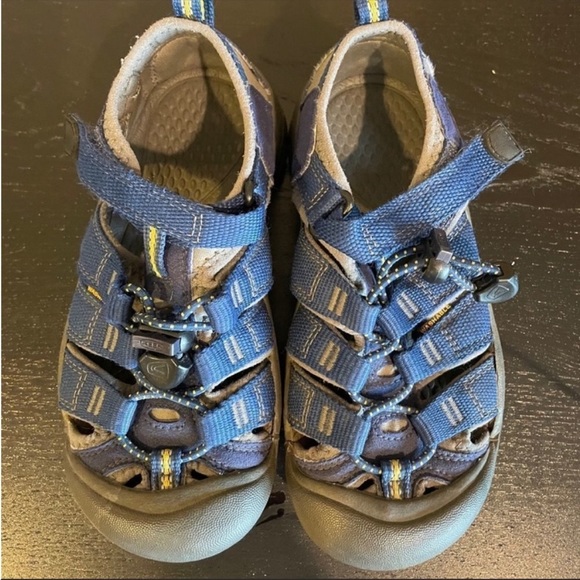 KEEN Children Newport H2 Size 13 Sandals - Picture 2 of 7